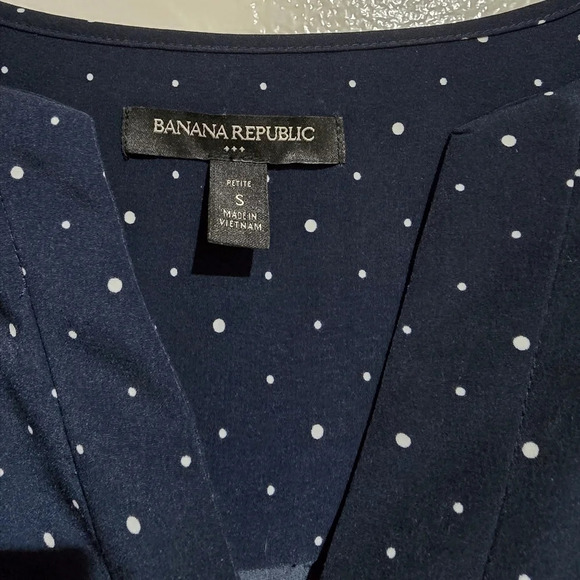 ✨️4/$20. BANANA REPUBLIC Long Sleeve Polka Dot High Low V-Neck Blouse, Petite S - Picture 10 of 15
